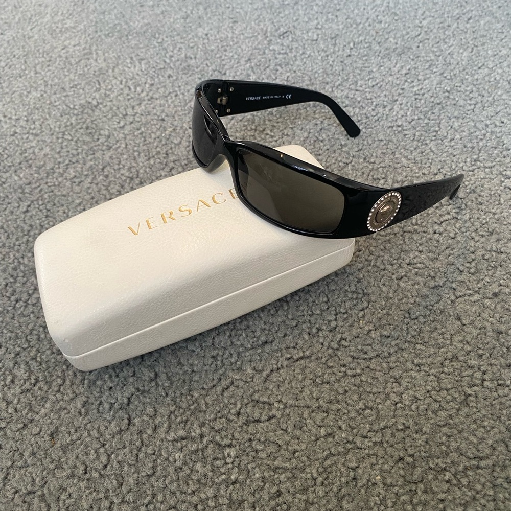 Vintage Rare Versace 4044B Coin Medusa Crystal Sunglasses